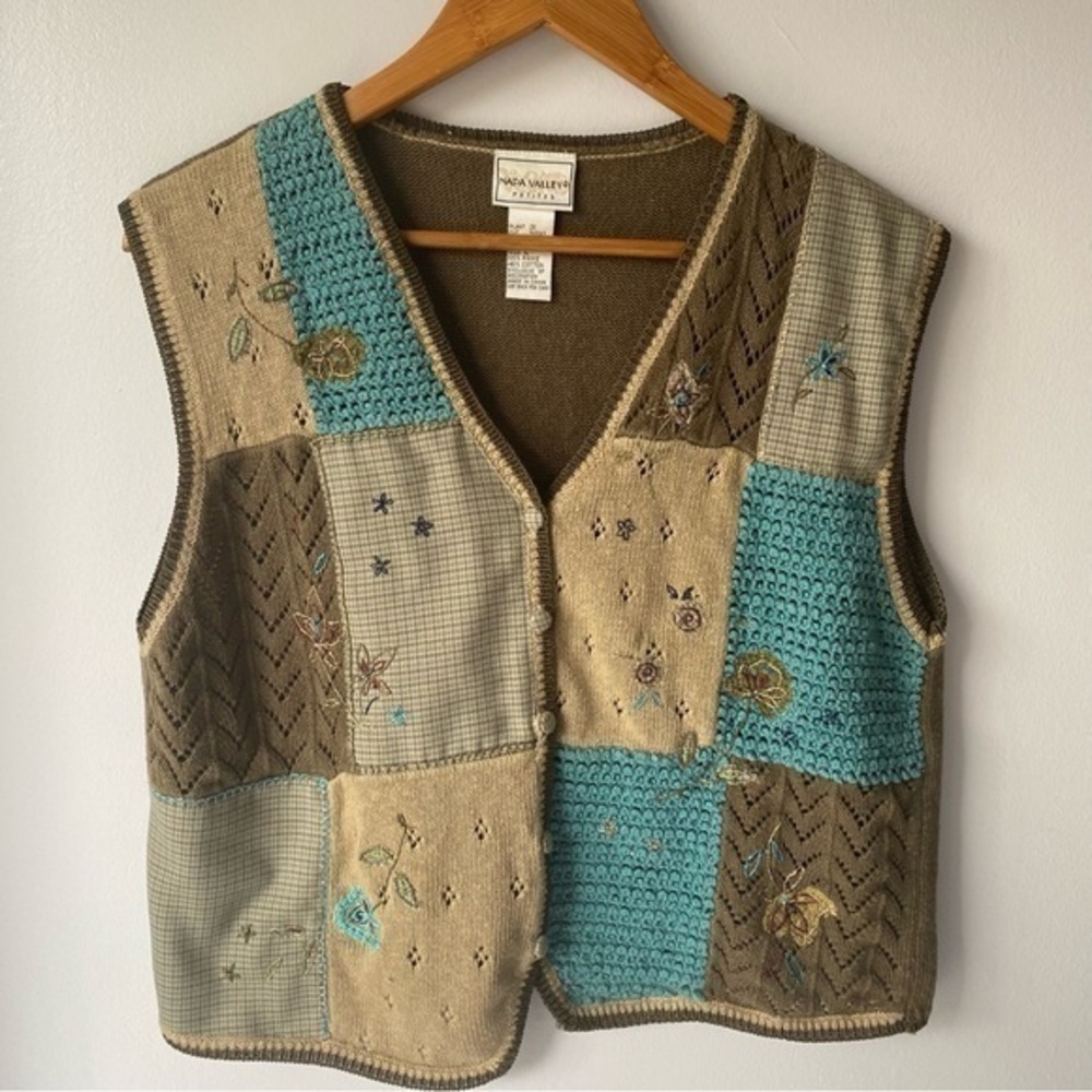 Vintage Grandmacore Napa Valley Petites Granny Square Crochet Sweater Vest LP